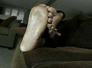 Dawn&#039;s Sweaty Oiled Soles 