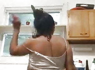 Cockraising Mature Latina Dancing While Doing the dishes