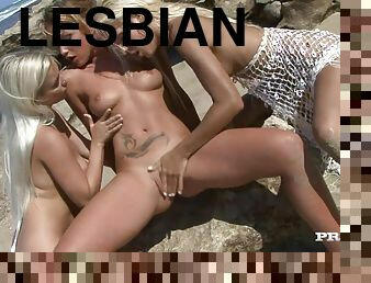 Lesbians Boroka Balls Kathy Campbel and Nesty Using Tongues - oral lesbian threesome outdoors