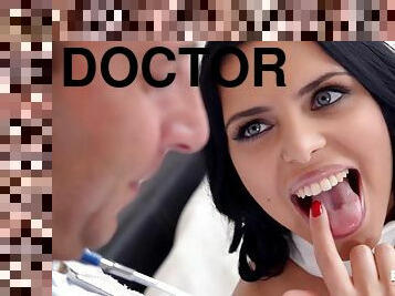 Doctor Cured Busty Patient Kira Queen with Pussy Licking & Fucking Treatment - Kira queen