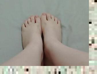 I masturbate with my feet for you pinay
