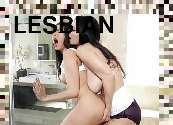 Mindi Mink and Shyla Jennings go lesbian