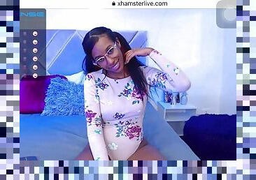 Ebony webcam girl is ready to do everything for cash