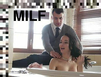 Fakehub Originals - Step Milfs Surprise 1 - Francys Belle