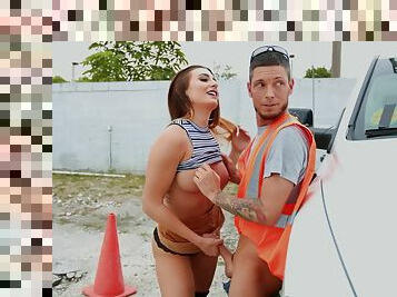 A construction worker fucks a slutty teen while no one is looking