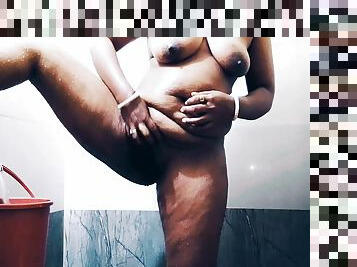 Deshi Hot Bhabhi Indian Housewife Bathroom Fock Video