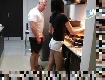 Kitchen CFNM, old man self handJob in front of sexy girl, cum on her hips, sexy ass shaking.