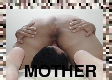 I eat my stepmothers delicious pussy