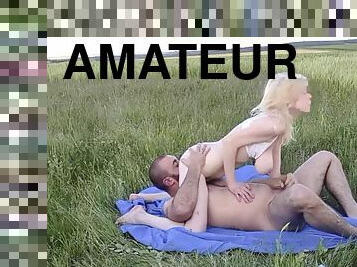 Amateur couple makes own porn movie outdoor