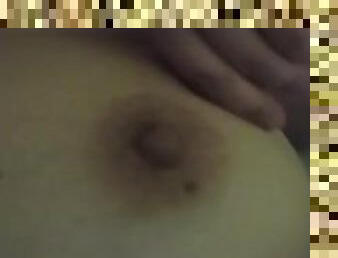 I'm really horny and my nipples need to be sucked... Pretty please ????????????