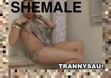 shemale, blond