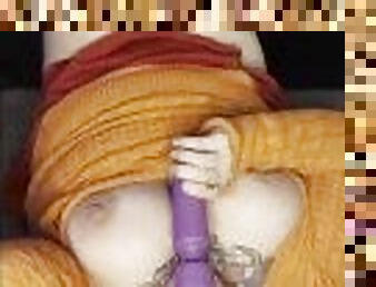 velma plays with hey pussy and tits