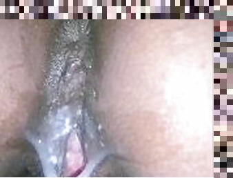 Tumulo ang tamod (dripping cum)