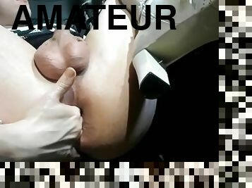 entrainement anal devant un porno