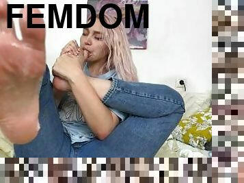 Selfworship sucking and licking feet in blue jeans