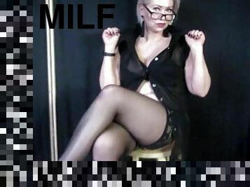 Future MILF pornstar AimeeParadise: first immodest photo sessions a couple of years ago...