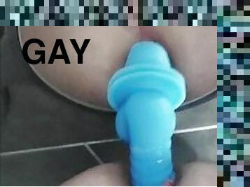 Straight guy riding a dildo for the first time