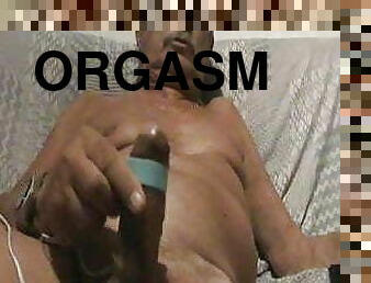 handjob + orgasm 28