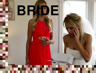 Bridesmaid secretly sucks off cheating groom
