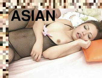 Yurika Gotou in fishnet widen her legs before her boyf - More at Slurpjp.com