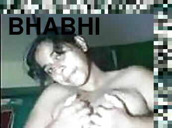 Today Exclusive- Horny Desi Bhabhi Showing He...