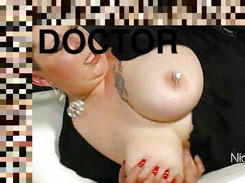 Herr Doctor ich brauche Sex Milf wird vom Arzt gefickt