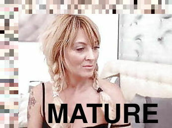 Dimitrena from Plovdiv Bulgaria webcam erotic show
