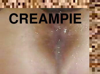 Monster creampie flows out of wife&rsquo;s pussy as he fucks her