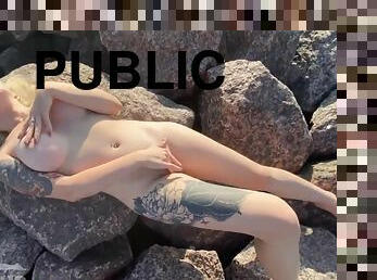 Hot Exhibitionist Plays Plays With Her Clit On A Public Beach 5 Min
