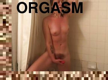 HORNY GIRL Watch Me Fuck Myself in the Shower