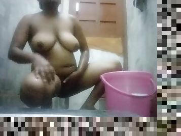 Indian girl bathing fucked by step son in bath