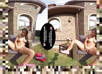 Solo brunette, Jenifer Mendez is masturbating, in VR