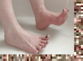 Sexy Foot Bath With Mommy