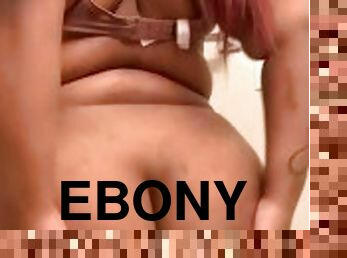 Ebony Twerking Her Juicy Fat Ass