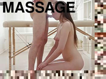 Babe sucks the masseurs cock in a sensual duo before a facial