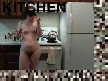 Mac 'n' Cheese! Good Stoner Food ~ Naked in the Kitchen Episode 29