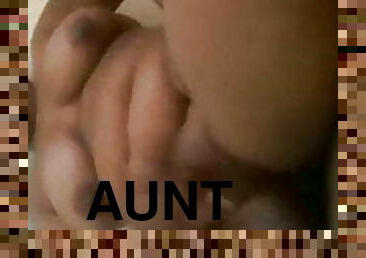 Chubby aunty