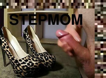 Jerking off & cumshot on stepmommy's slutty leopard print heels