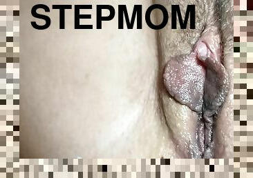 Stepmom has a delicious ???????????? pussy love taste of her squirting