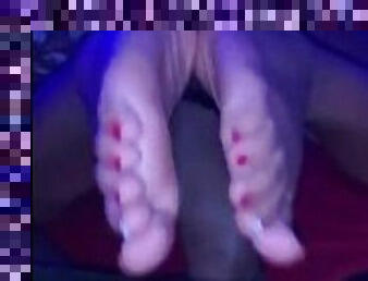 wrapping her pretty ass toes around my dick