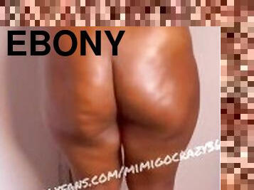 Oiled Up Ebony Twerking & Making It Clap ????????