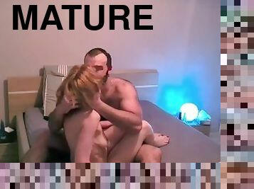 AMATURE STEPMOM: FUCKED IN THE ASS AND FILLED WITH CUM WHEN SHE IS ALONE AT HOME CAM2 4of4