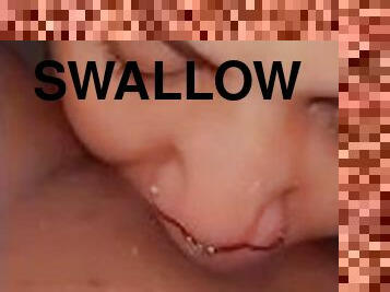 My Girlfriend loves swallowing my Squirt