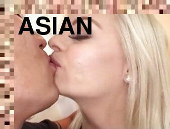 asiatisk, storatuttar, fitta-pussy, avsugning, cumshot, gigantisk-kuk, tonåring, fingerknull, sprut, blond