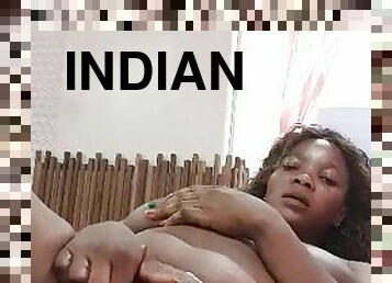 Nigerian girl masturbates for her boyfriend
