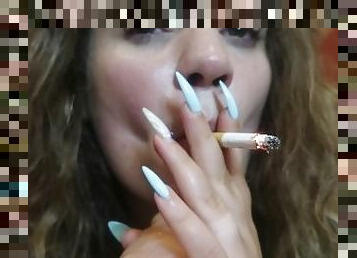 Doing a SLOPPY CLOSEUP BLOWJOB DILDO while SMOKING a CIGARRET!!
