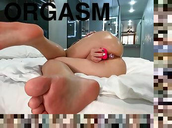 Cute Girl With Toy In The Ass Plays Her Pussy Big Dildo And Gets Orgasm 6 Min