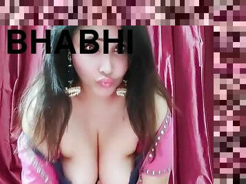 Bhabhi Boobs Show