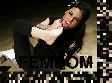 hardcore, bdsm, nebuna, slclav, picioare, fetish, stimulare-cu-piciorul, femdom