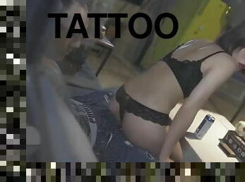 Tattoo artist fucked by her boyfriend in her workshop